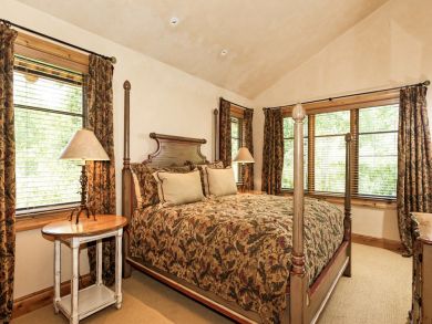 Majestic Magnificent Luxury Accommodation